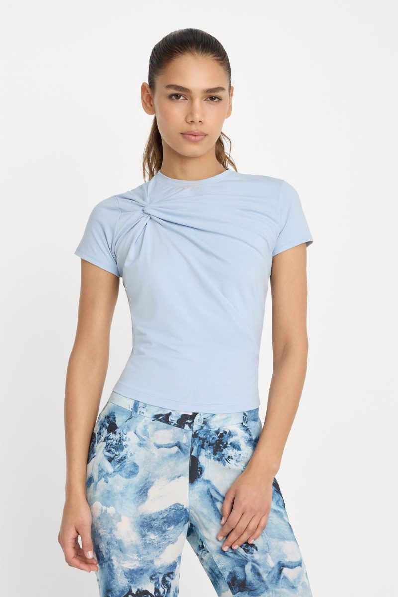 SUPER STRETCH TWIST TEE