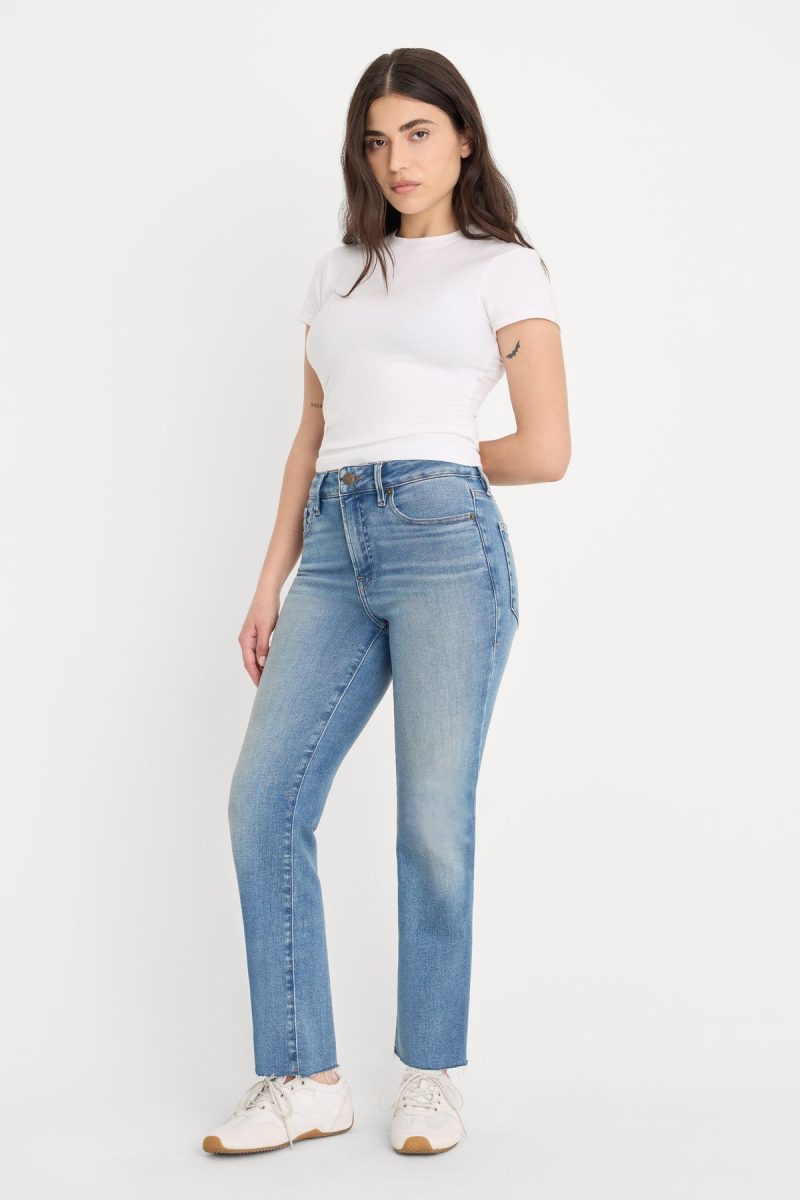 SOFT TECH GOOD PETITE STRAIGHT JEANS