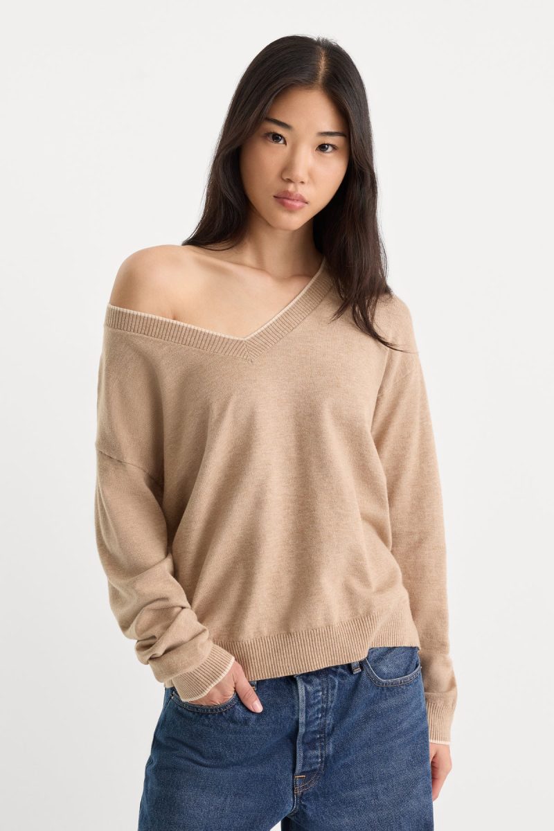 THE COZY V NECK SWEATER