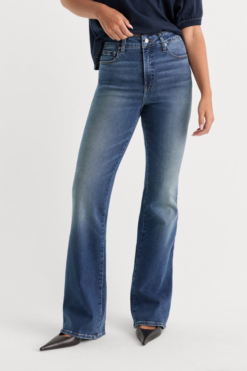 SOFT TECH GOOD PETITE BOOTCUT JEANS