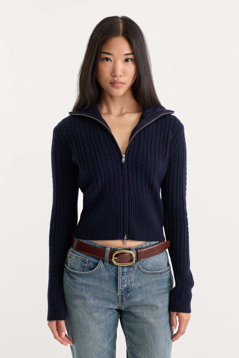 THE CABLE ZIP UP