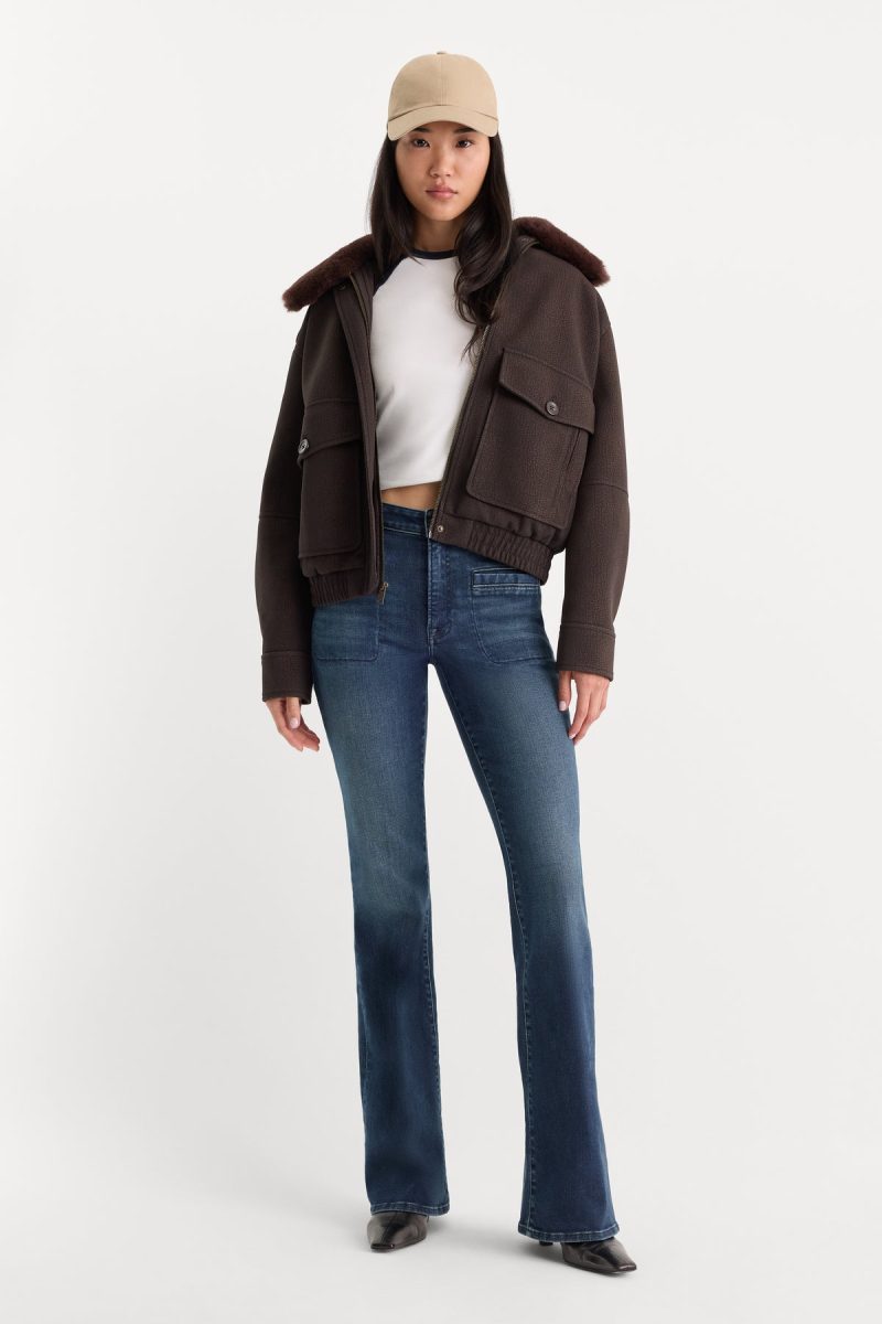 SOFT TECH GOOD LEGS FLARE JEANS