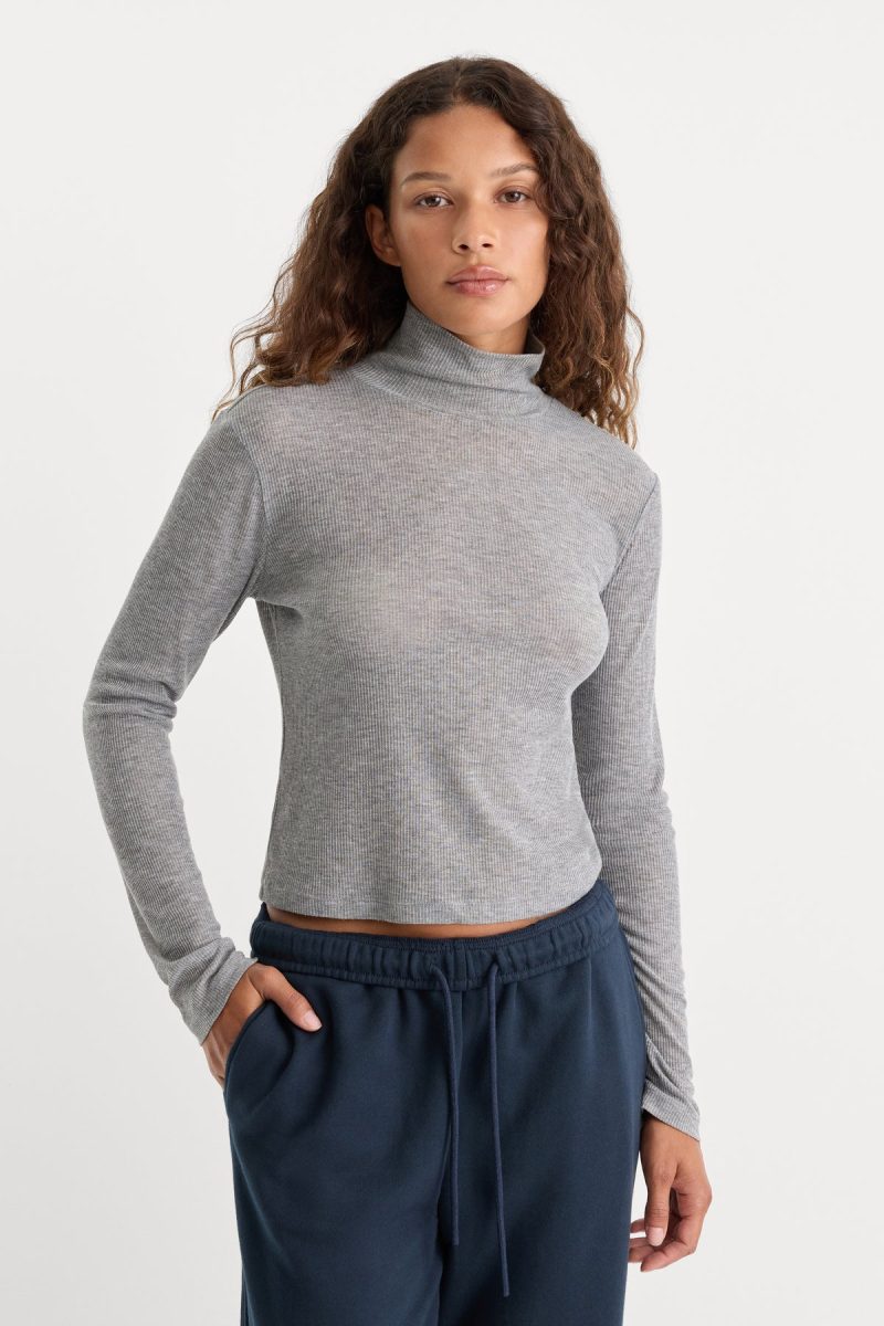 THE SHEER RIB TURTLENECK