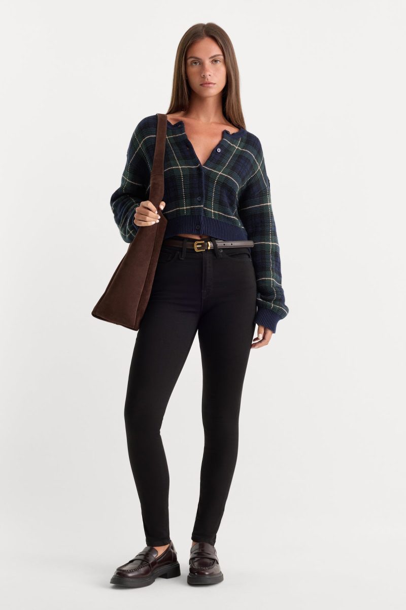 NEVER FADE GOOD LEGS SKINNY JEANS