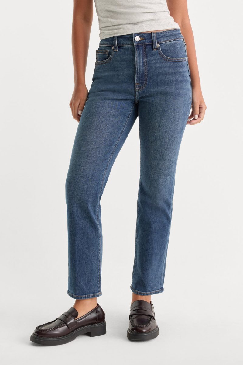 GOOD PETITE STRAIGHT JEANS