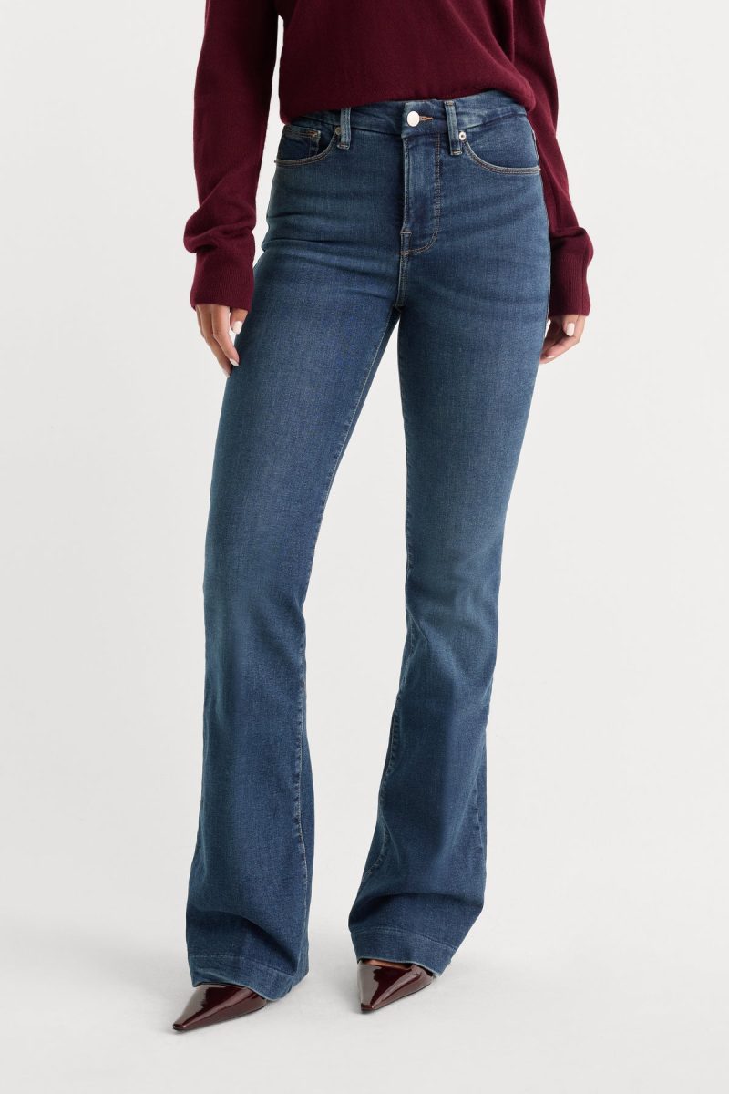 GOOD PETITE FLARE JEANS