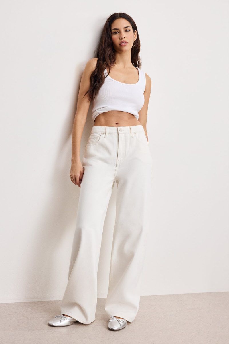 GOOD LOW RISE BAGGY JEANS
